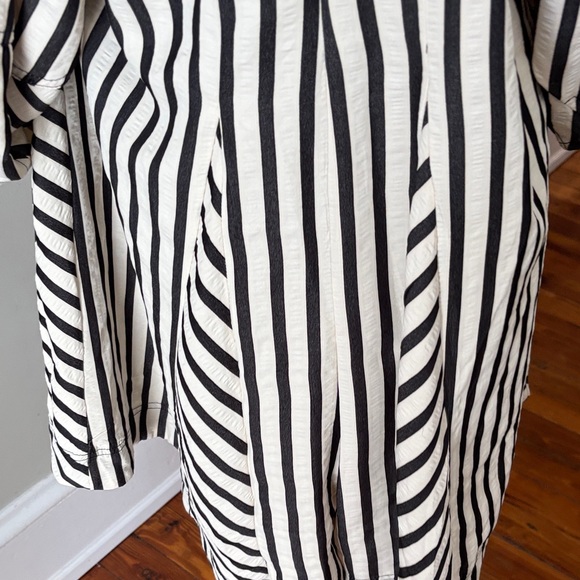 Black and White Striped Romper - Picture 5 of 7